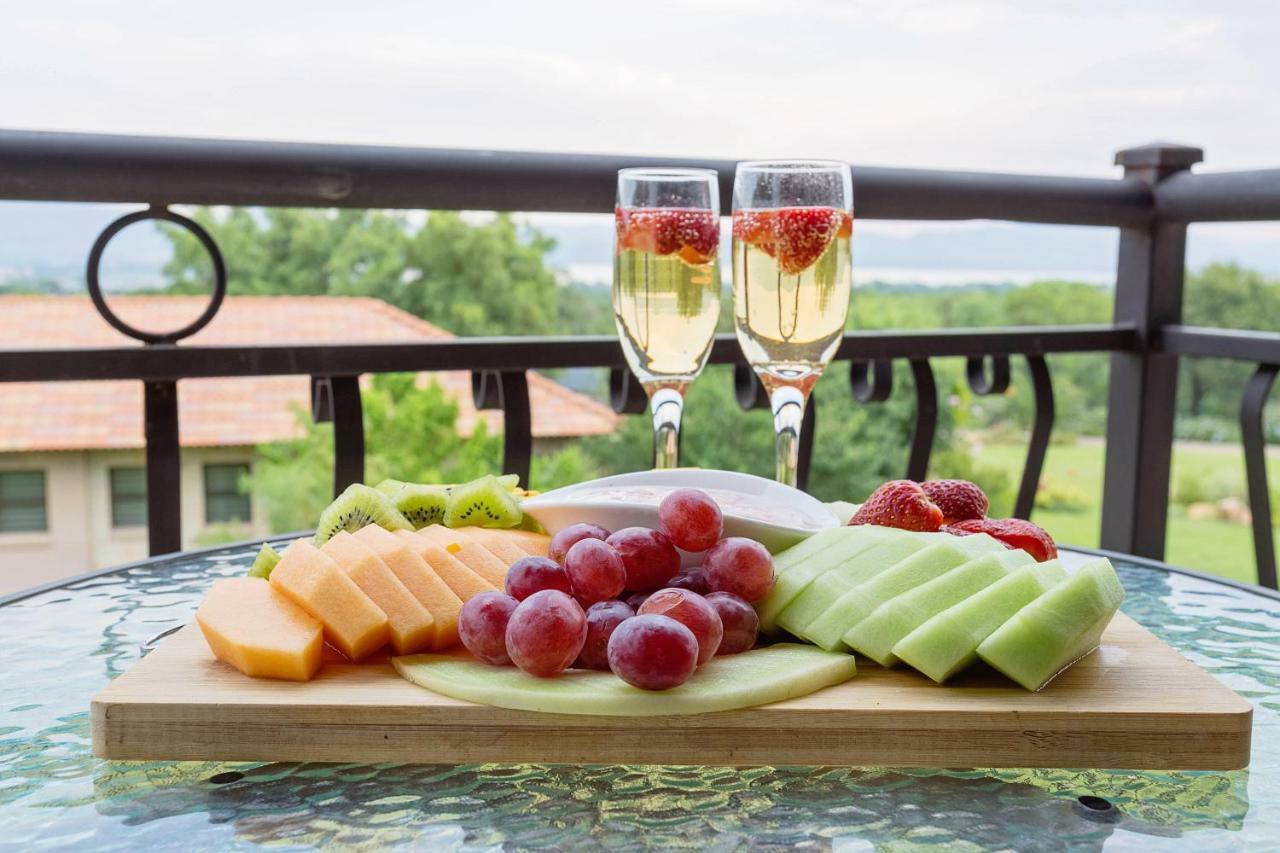 Three Oaks And An Aloe Boutique Hotel Hartbeespoort Exteriér fotografie